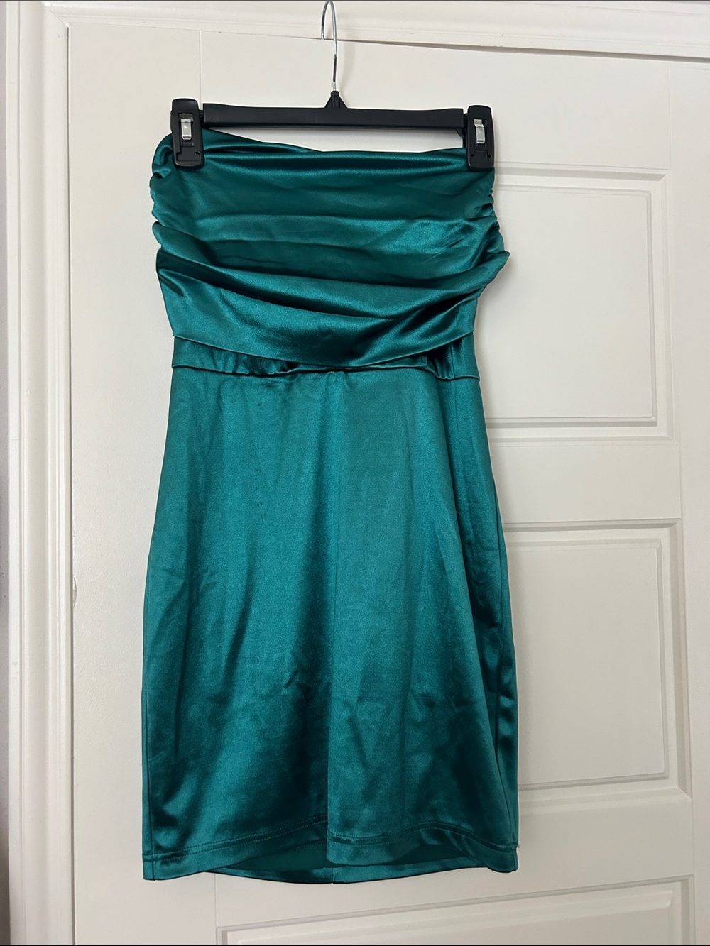 Boutique Strapless Emerald Dress